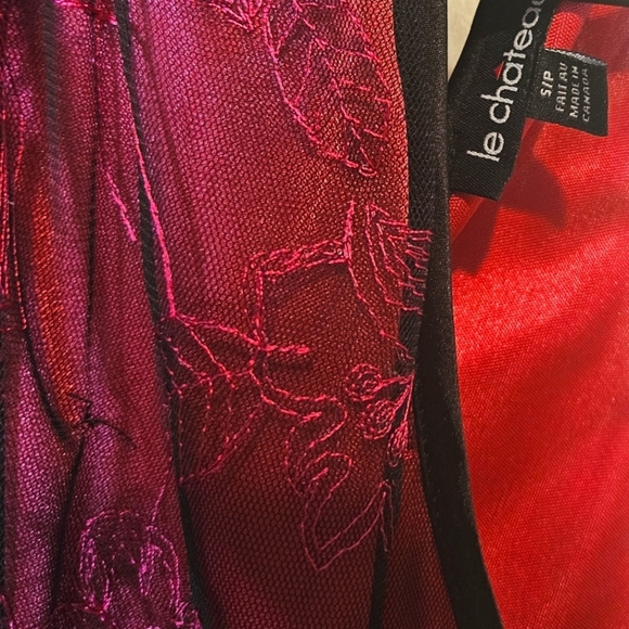 Le Chateau Knit Lace Overlay and Bow Halter Top - Picture 3 of 4